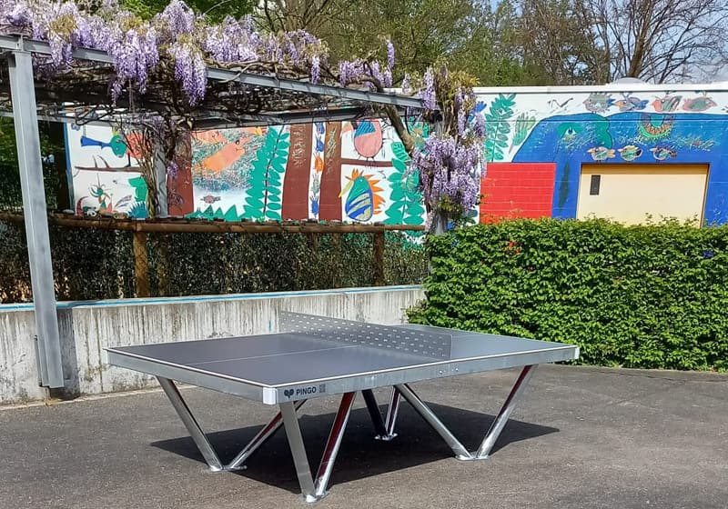 Pingo Outdoor Tischtennistisch bei der Schule Hünenberg